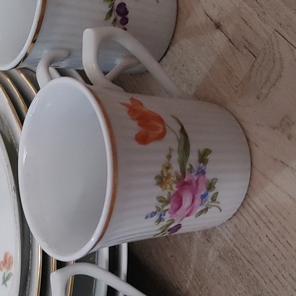 Variety of JL MENAU serving plates - Picture 2 of 4